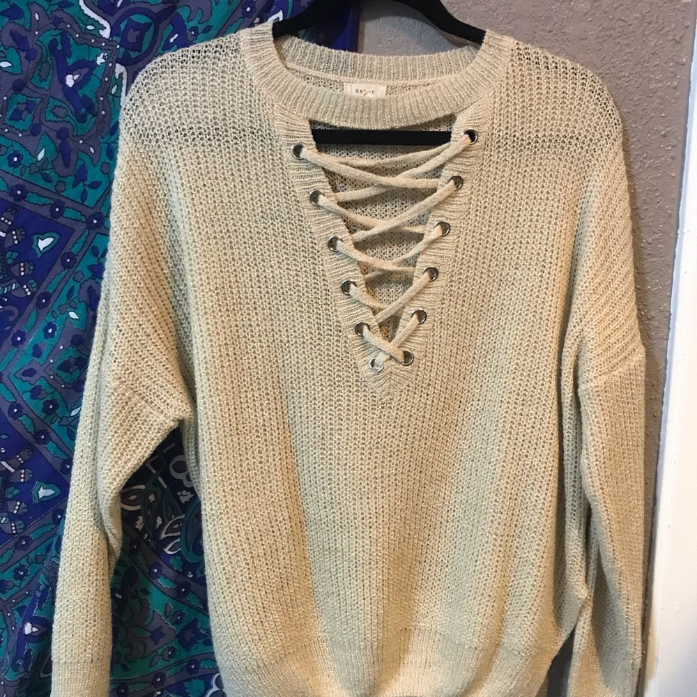 never worn long sleeve sweater
